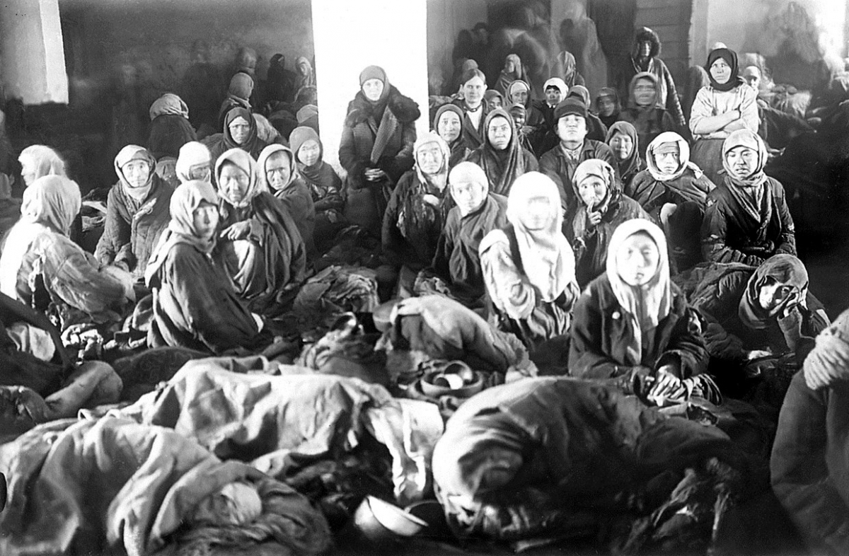 Новые данные о жертвах репрессий и раскулачивания появляются в Казахстане